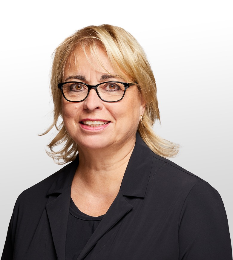 Heike Rottsieper-Halbach, Geschäftsführerin der Koring + Rottsieper Edelstahl GmbH & Co. KG, persönliche Kundenbetreuung in NRW